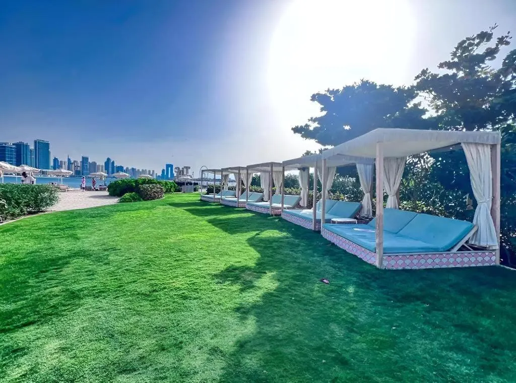 Apartment Dubai Palm Jumeirah - Free Infiniti Pool And Private Beach