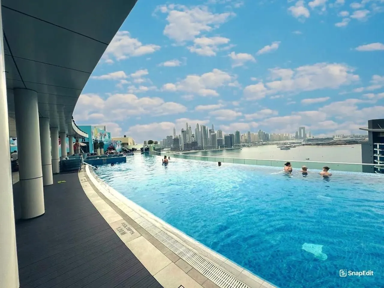 Dubai Palm Jumeirah - Free Infiniti Pool And Private Beach contacts